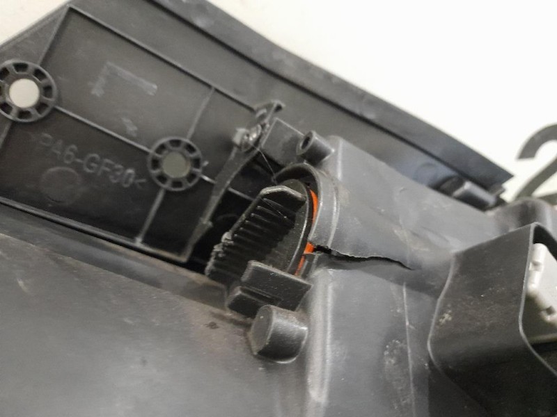 Fanale POST SX 52156-0D210 Toyota Yaris IV 2017