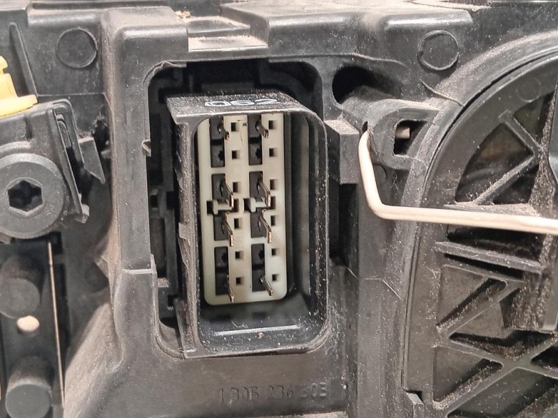 Proiettore ANT DX 31299590 Volvo V50 2004