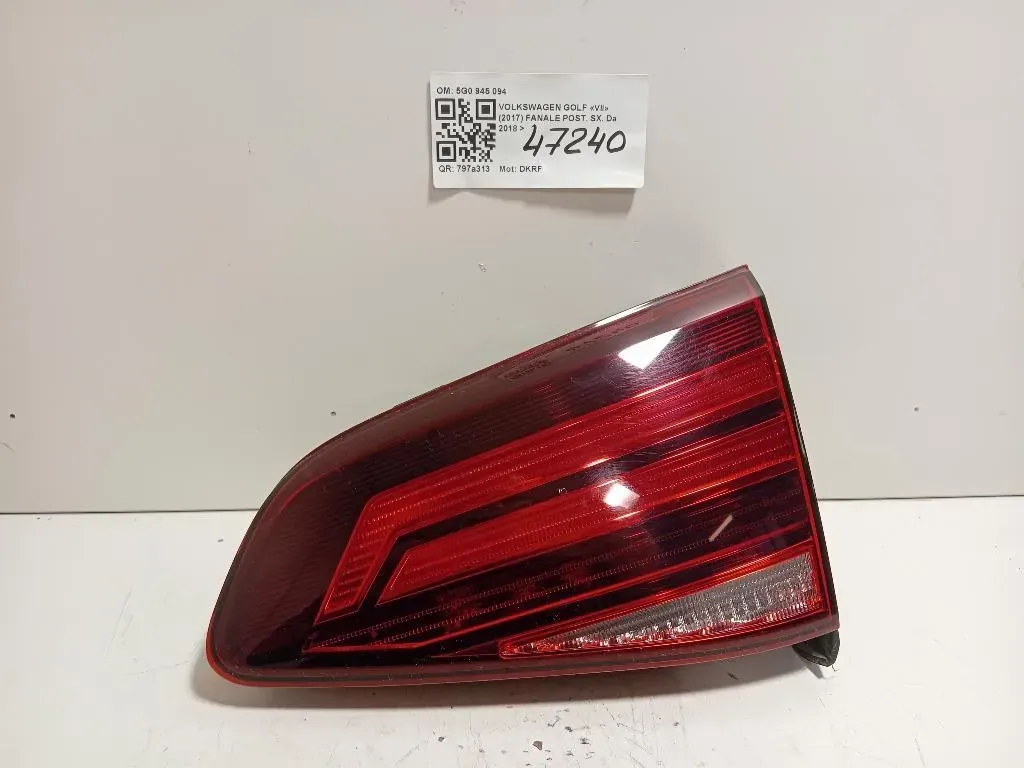 Fanale POST SX 5G0 945 094 AH Volkswagen GOLF VII 2017