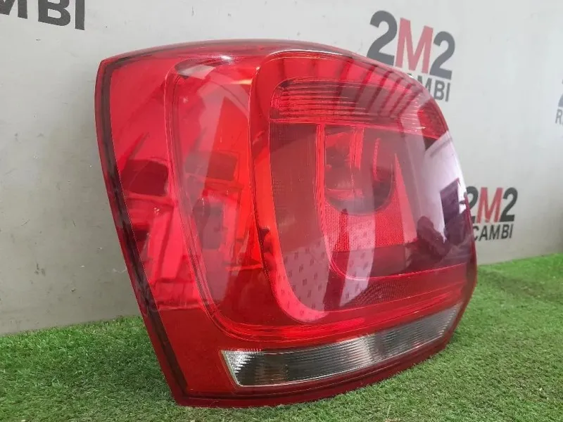 Fanale POST SX 6R0945095 Volkswagen POLO VI 2009