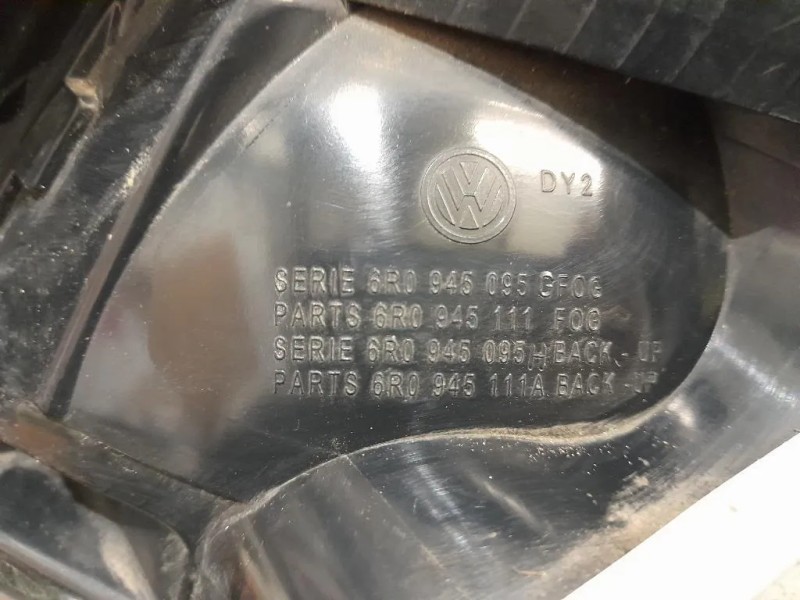 Fanale POST SX 6R0945095 Volkswagen POLO VI 2009