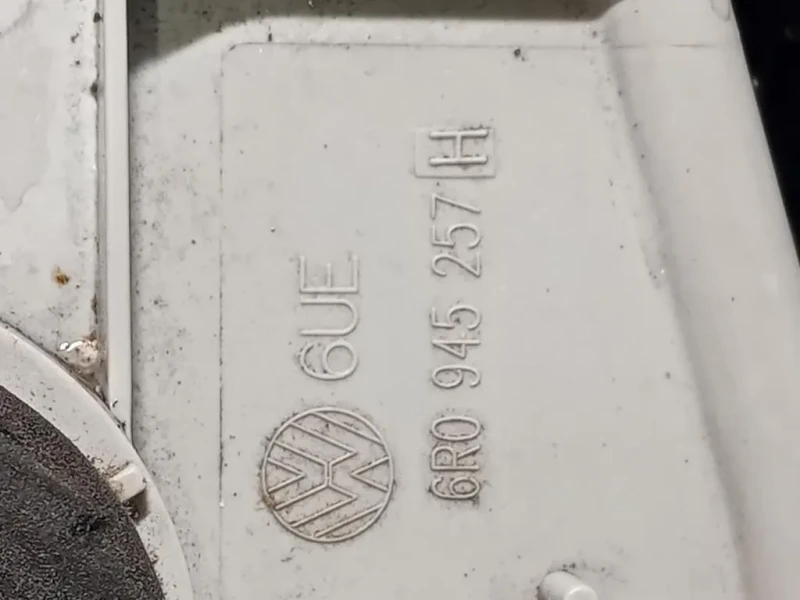 Fanale POST SX 6R0945257 Volkswagen POLO VI 2009