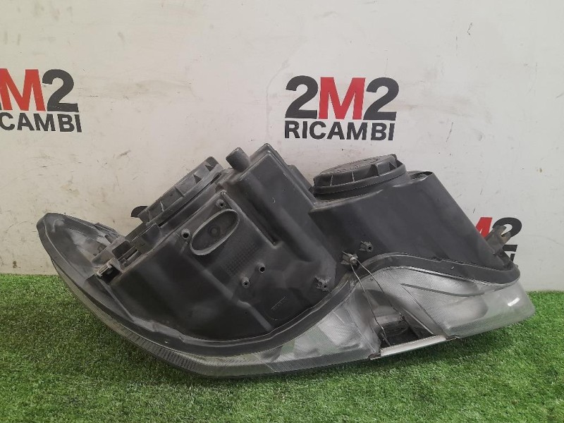 Fanale POST SX 6R0 945 257 A Volkswagen POLO VI 2009