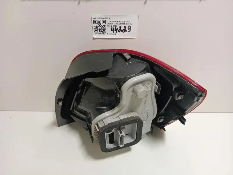 Fanale POST SX 6R0 945 257 A Volkswagen POLO VI 2009