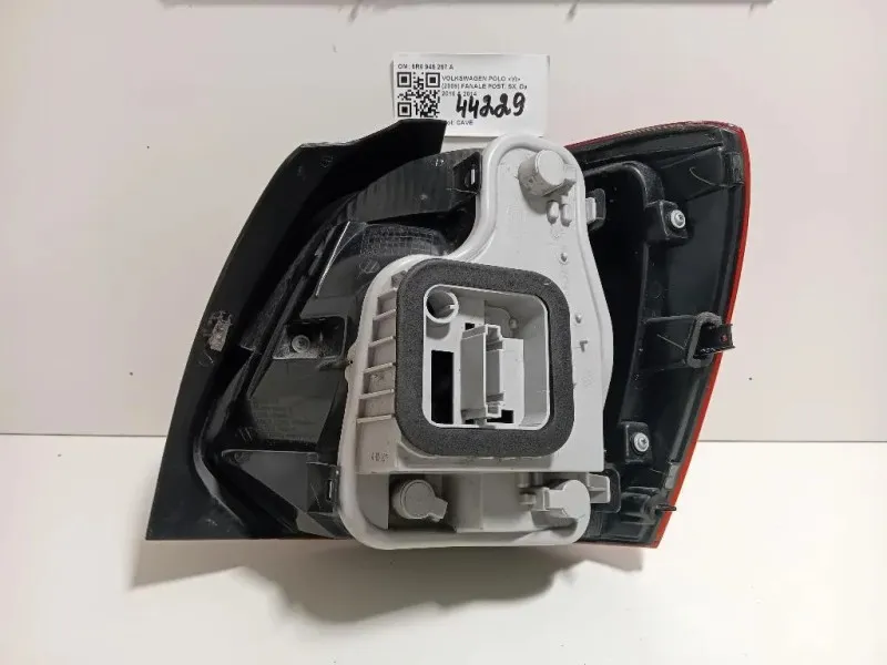 Fanale POST SX 6R0 945 257 A Volkswagen POLO VI 2009