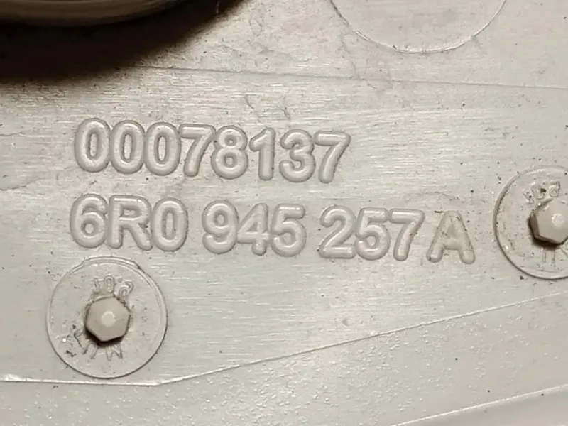 Fanale POST SX 6R0 945 257 A Volkswagen POLO VI 2009