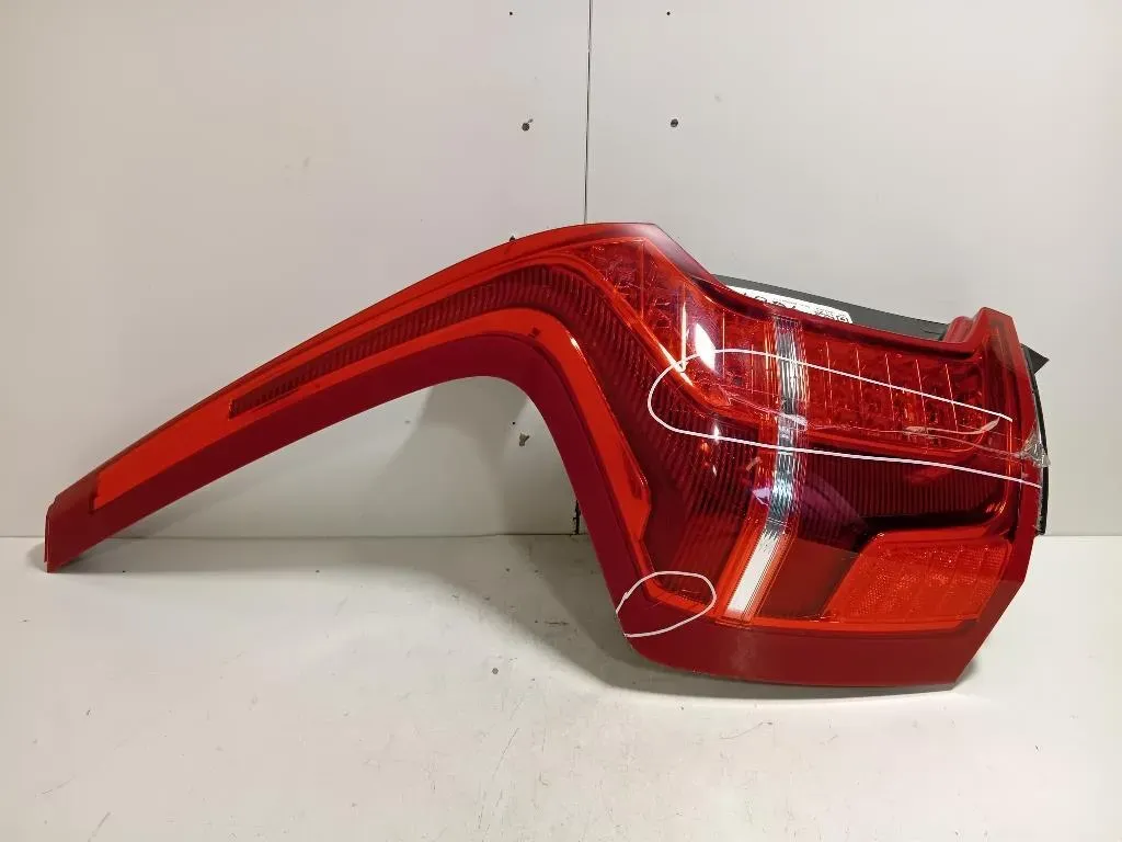 Fanale POST SX 32228279 GUARDARE FOTO CREPA Volvo XC90 II 2015