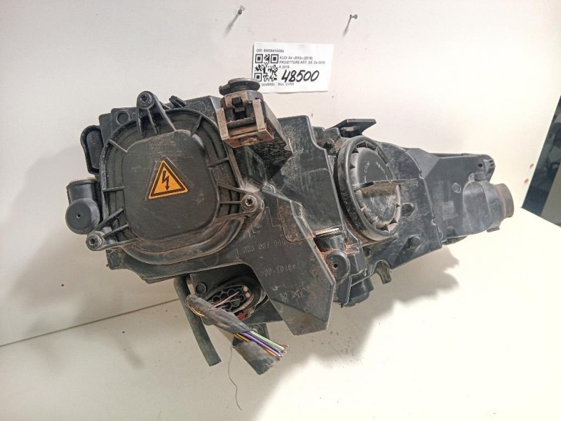 Proiettore ANT SX 8W0941005A Audi A4 8W2 2015