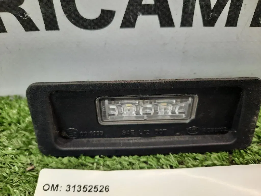 Fanalino LUCE Targa POST DX LUCE TARGA 31352526 Volvo V40 II 2012