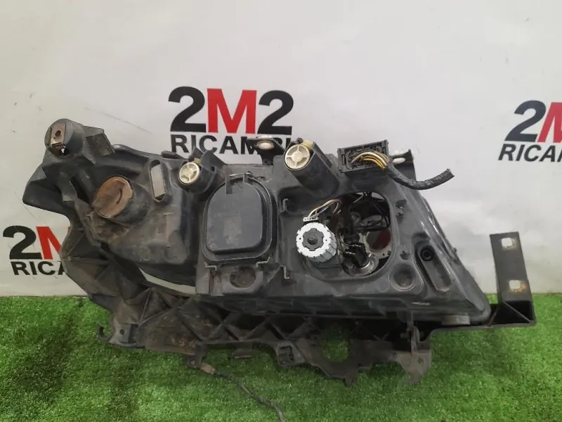 Proiettore ANT SX Bmw Serie 3 E90 Berlina 2005