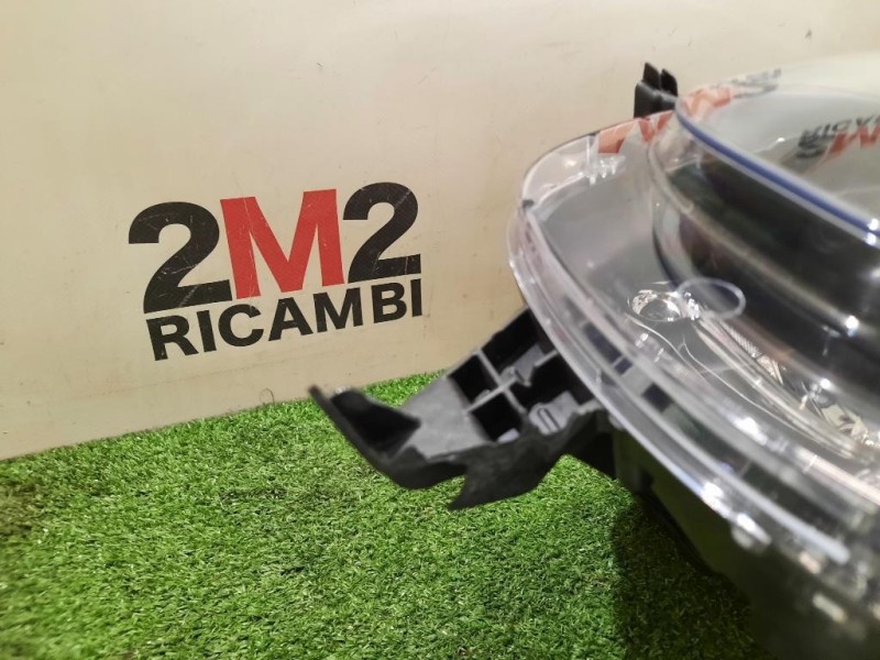 Proiettore ANT SX ATTACCHI ROTTI 9820059680 Citroen C3 III 2016