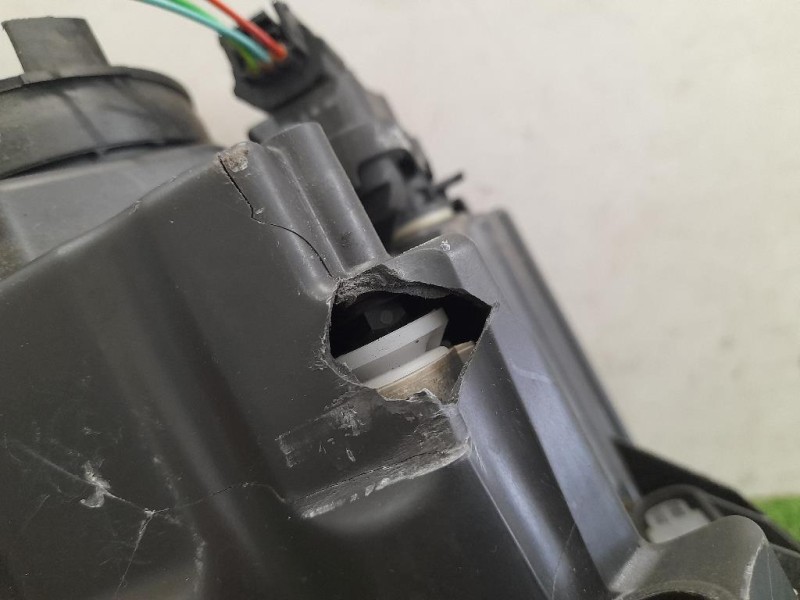 Proiettore ANT SX DANNEGGIATO 9820060680 Citroen C3 III 2016