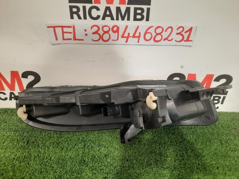 Proiettore ANT SX 9833480680 00220131-03 Citroen C3 III 2020