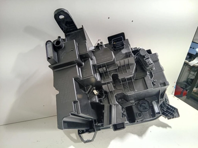 Proiettore ANT SX 9851349180 Citroen C3 III 2020