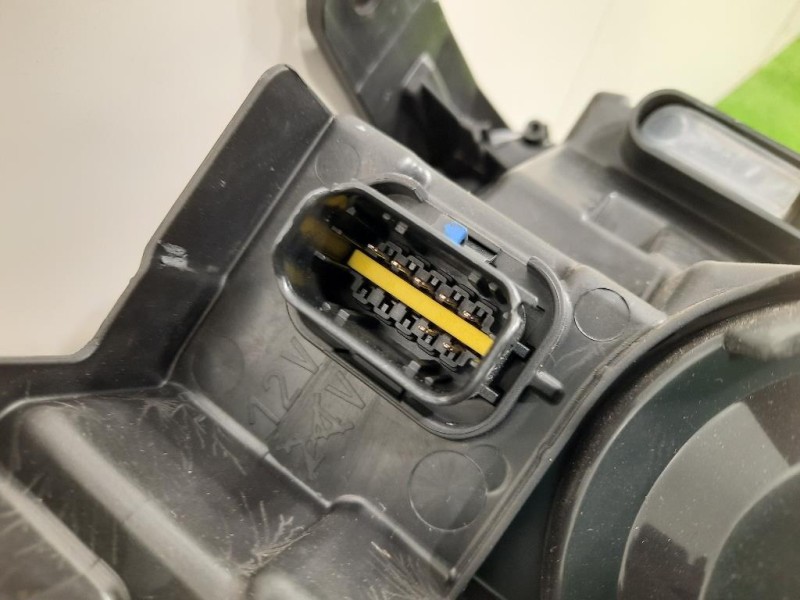 Proiettore ANT SX 260602465R Dacia Duster II 2018