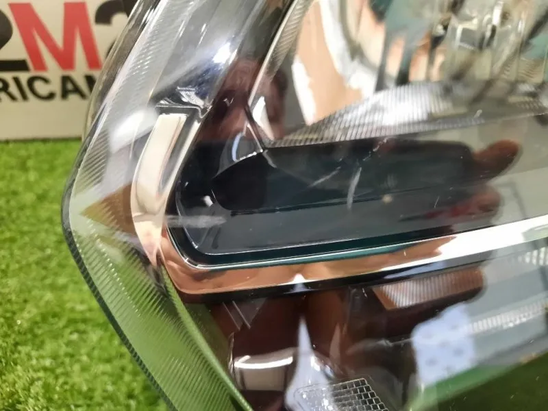 Proiettore ANT SX 2 ATTACCHI ROTTI 260609367R Dacia Duster II 2018