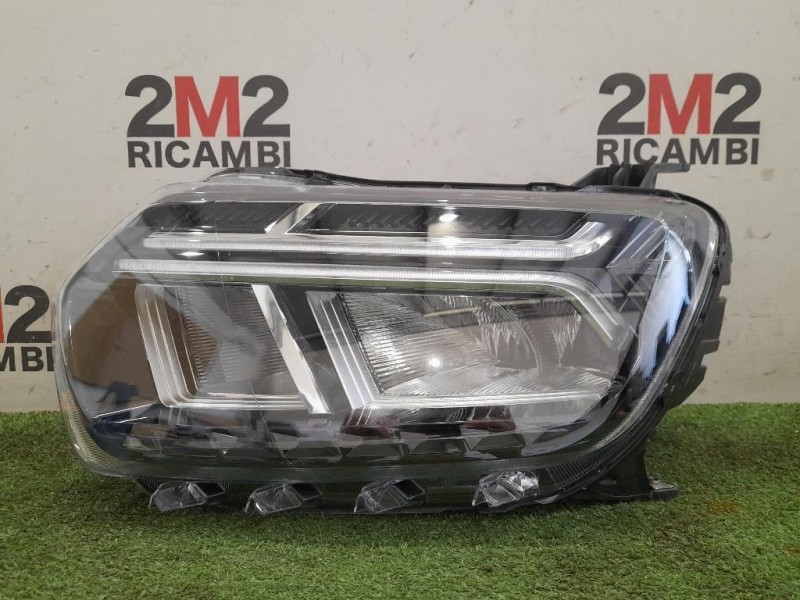 Proiettore ANT SX 260602287R Dacia Duster II 2018