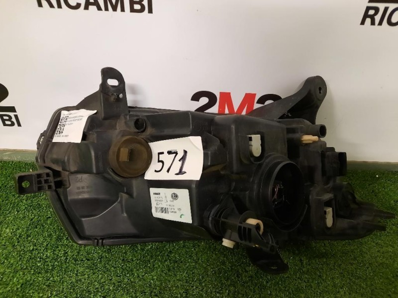 Proiettore ANT SX 260601236R Dacia Sandero Stepway II 2016