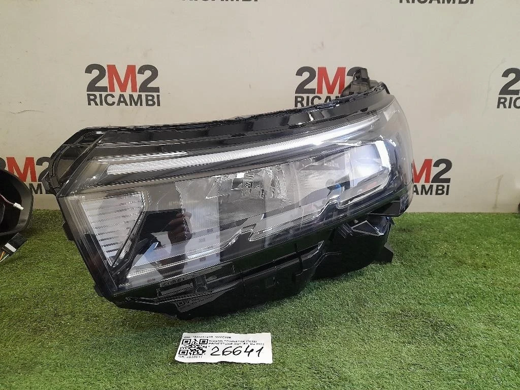 Proiettore ANT SX 260609142R 1006E00E Nissan Townstar 2022