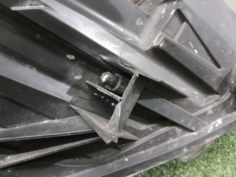 Proiettore ANT SX C1BB13W030CC Ford Fiesta VI 2012