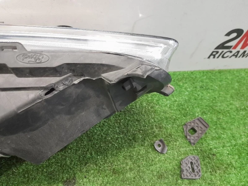 Proiettore ANT SX C1BB13W030CB Ford Fiesta VI 2012