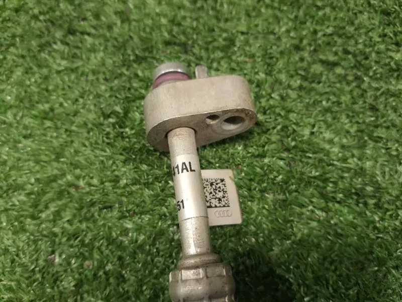 Flessibile AC Compressorecondensatore 8W0816741AL Audi A4 8W2 2015