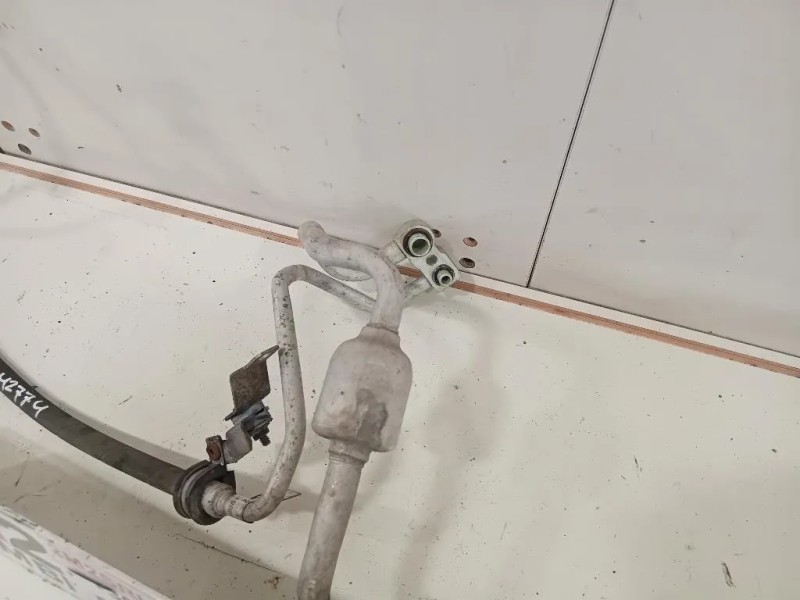 Flessibile AC Compressorecondensatore 51884458Y Fiat 500L 2013