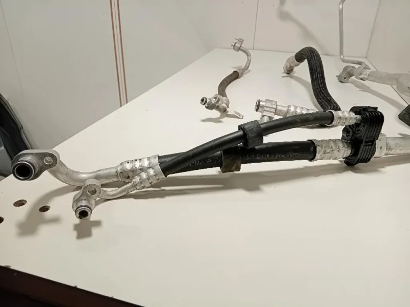 Flessibile AC Compressorecondensatore A1668304101 Mercedes Classe GLE W166 2015