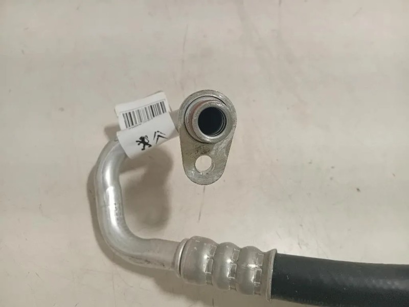 Flessibile AC Compressorecondensatore 9675103780 Peugeot 5008 II 2017