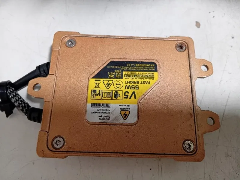 Proiettore ANT SX 8X23 13W030 AC Jaguar XF I 2008