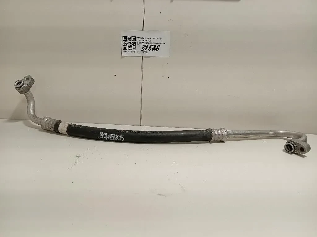 Flessibile AC Compressorecondensatore Toyota Yaris IV 2012