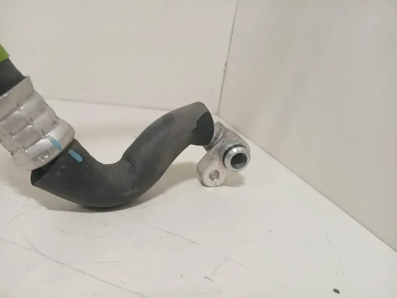 Flessibile AC Compressorecondensatore FLESSIBILE AC COMPRESSORECONDENSATORE Toyota Yaris IV 2017