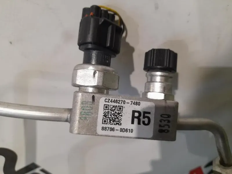 Flessibile AC Condensatorecompressore 887110D400 887060D610 Toyota Yaris IV 2017