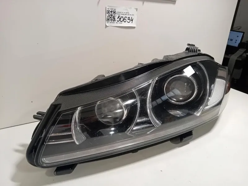 Proiettore ANT SX C2Z31447 Jaguar XF I 2011