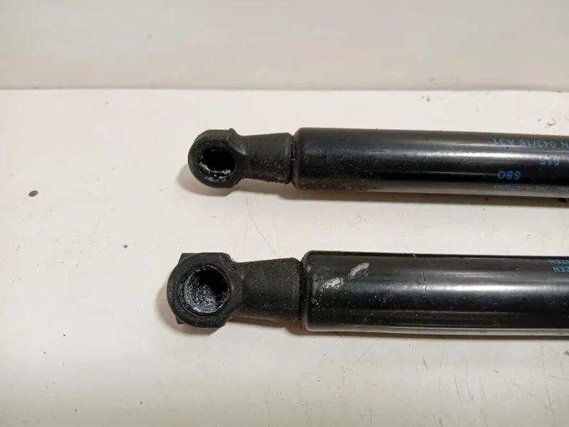 Ammortizzatore Cofano ANT DX 8W0 823 359 A SX+DX Audi A4 8W5 Avant 2015