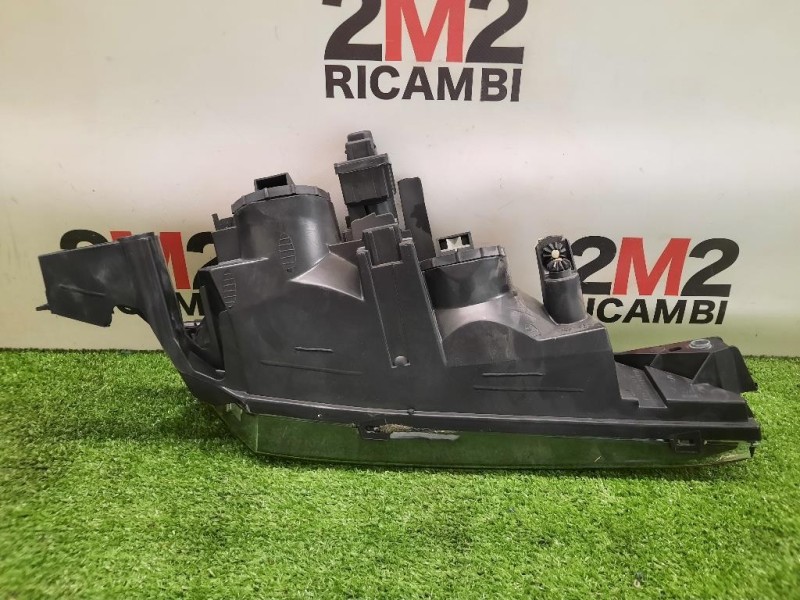 Proiettore ANT SX 37130748 Lancia Y Ypsilon 1996