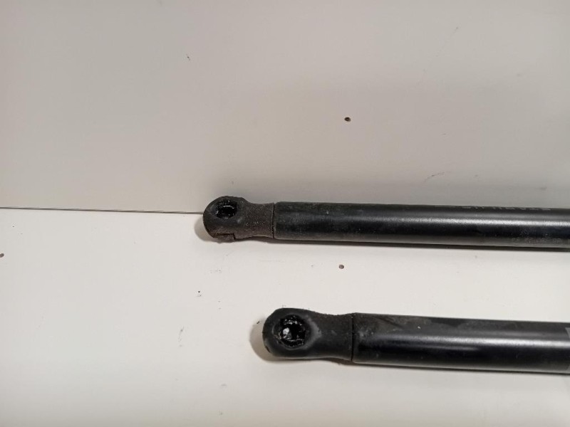 Ammortizzatore Cofano ANT DX A1669802364A1669802454 DX+SX Mercedes Classe ML W166 2012