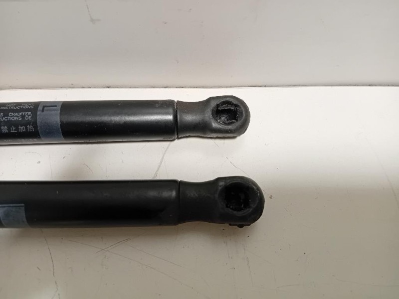 Ammortizzatore Cofano ANT DX A1669802364 AMMORTIZZATORE DX+SX Mercedes Classe ML W166 2012