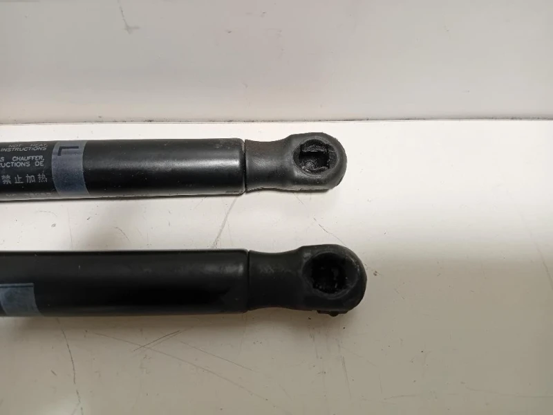 Ammortizzatore Cofano ANT DX A1669802364 AMMORTIZZATORE DX+SX Mercedes Classe ML W166 2012