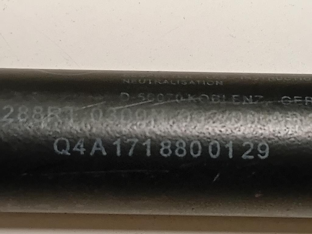 Ammortizzatore Cofano ANT DX A1718800129AMMORTIZZATORE COFANO ANT DX+CERNERA Mercedes Classe SLK R171 2004