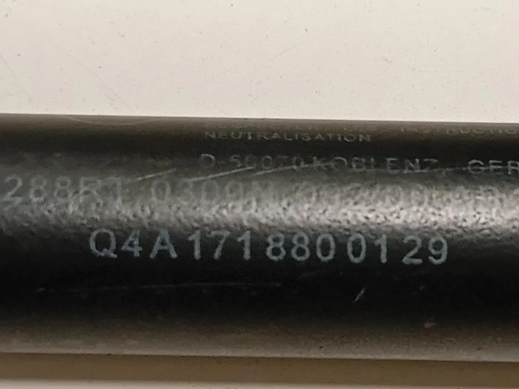 Ammortizzatore Cofano ANT DX A1718800129AMMORTIZZATORE COFANO ANT DX+CERNERA Mercedes Classe SLK R171 2004