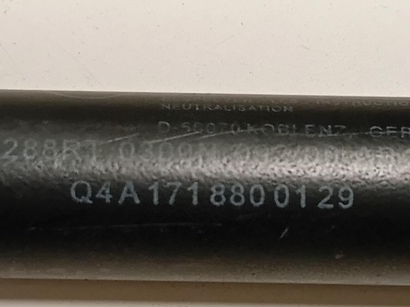 Ammortizzatore Cofano ANT DX A1718800129AMMORTIZZATORE COFANO ANT DX+CERNERA Mercedes Classe SLK R171 2004