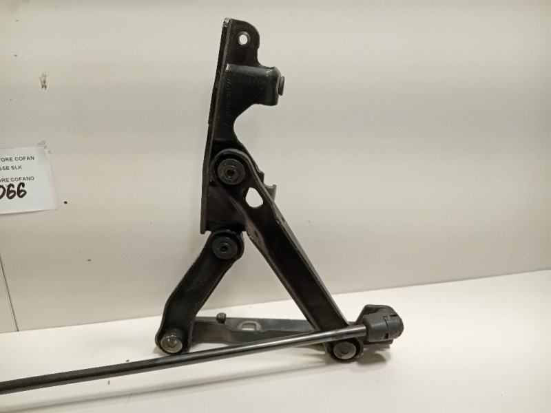 Ammortizzatore Cofano ANT DX A1718800129AMMORTIZZATORE COFANO ANT DX+CERNERA Mercedes Classe SLK R171 2004