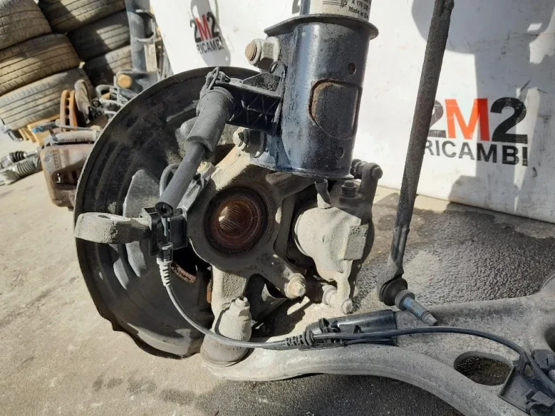 Fusello Ruota ANT SX A2463320100 A1763201938 Mercedes Classe A W176 2015