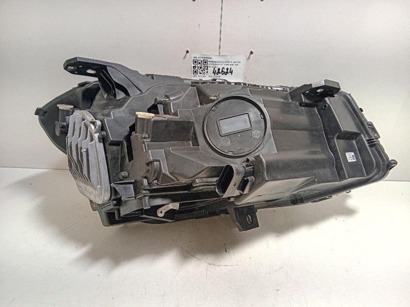 Proiettore ANT SX A1769068900 Mercedes Classe A W176 2015