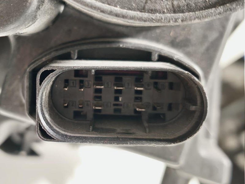 Proiettore ANT SX A1569061900 Mercedes Classe GLA X156 2014