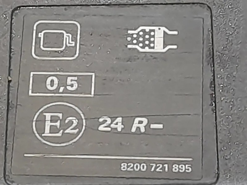 Griglia Cofano ANT 8200721895 Renault CLIO IV 2016