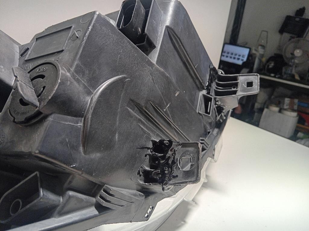 Proiettore ANT SX A 910 906 00 00 Mercedes Sprinter IV 2018