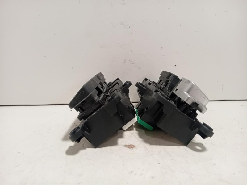 Pulsantiera Multifunzione Console Centrale 93315-2WEH0FP93310-2WEA0 Hyundai Santa FÉ IV 2015