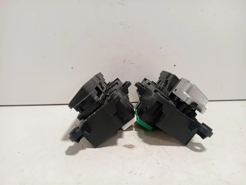 Pulsantiera Multifunzione Console Centrale 93315-2WEH0FP93310-2WEA0 Hyundai Santa FÉ IV 2015